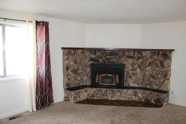 Foto del edificio - 4615 Maplewood Ct