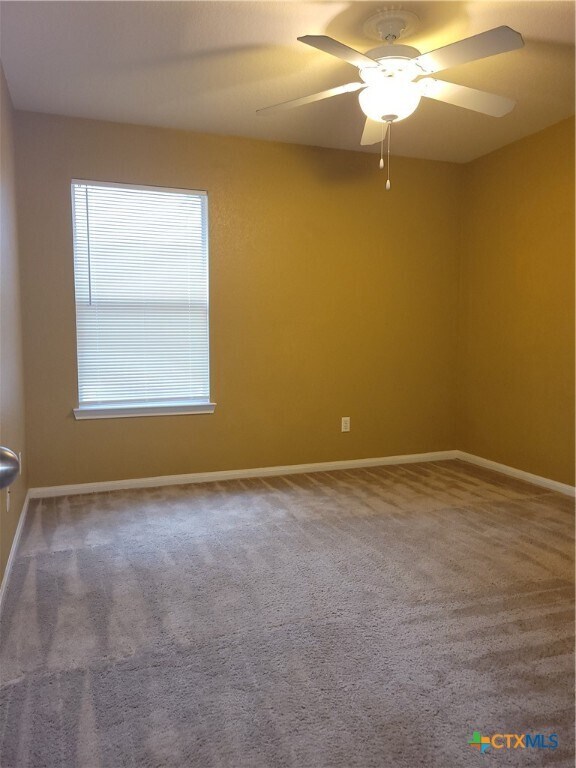 Foto del edificio - 314 Crowfoot Dr