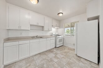 Building Photo - 6044 Marysville Blvd
