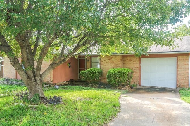 Building Photo - 6309 Craigwood Cir