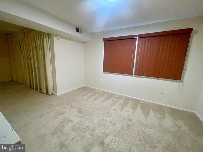 Foto del edificio - 8493 Greenbelt Rd