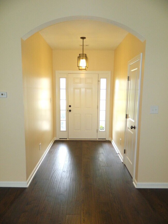 Foto del edificio - 498 Sebastian Dr