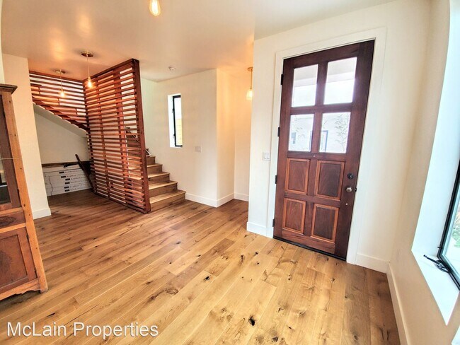 Building Photo - 2 br, 2.5 bath House - 4548 36th St.