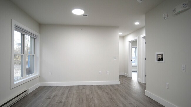 Building Photo - 15 Hungerford Terrace