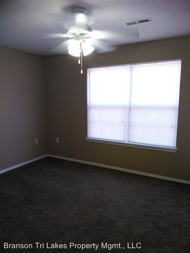 Building Photo - 170 Scholars Ct