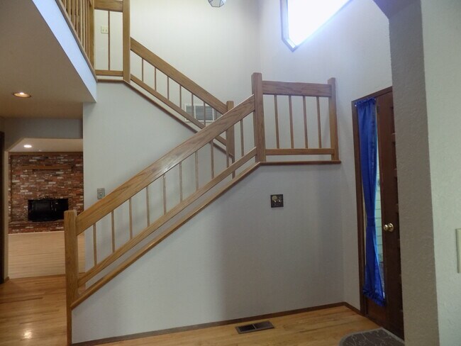 Building Photo - 2127 140th Plz SE