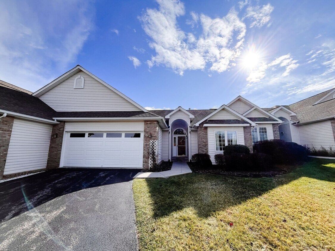 Renovated 3 Bedroom, 3 Bath Townhouse with... House Rental in Blacksburg, VA