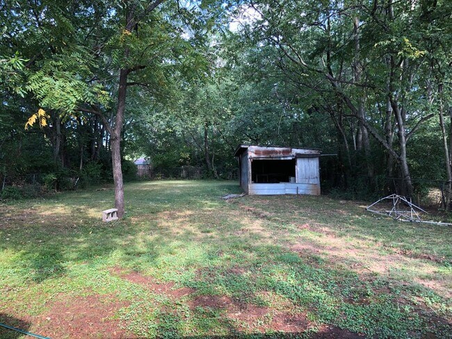 Foto del edificio - 2412 Huntsville St NW