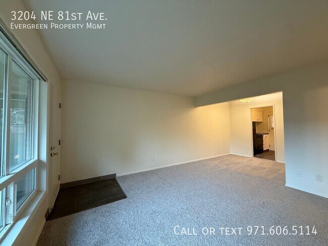 Foto del edificio - 3204 NE 81st Ave