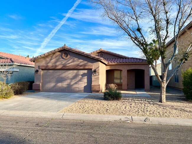 Building Photo - 3-bedroom, 2-bath in Johnson Ranch