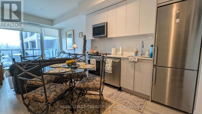 Photo du bâtiment - 185 Deerfield Rd