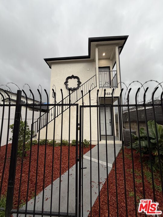 Building Photo - 8624 Graham Ave