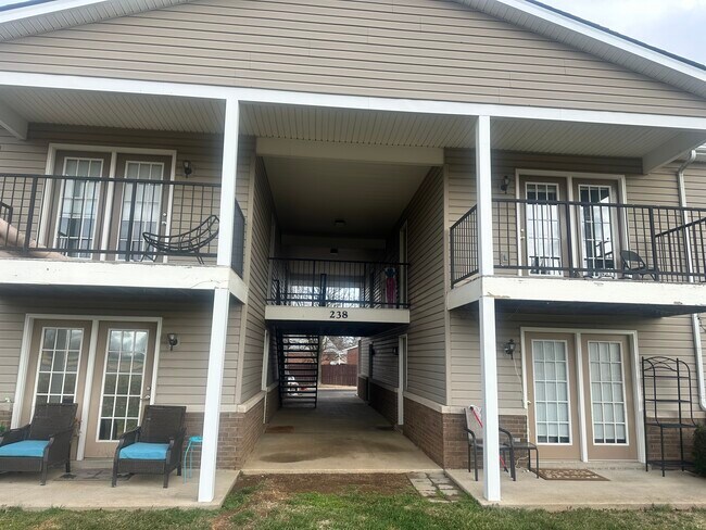 Foto del edificio - 256 Landis Ln
