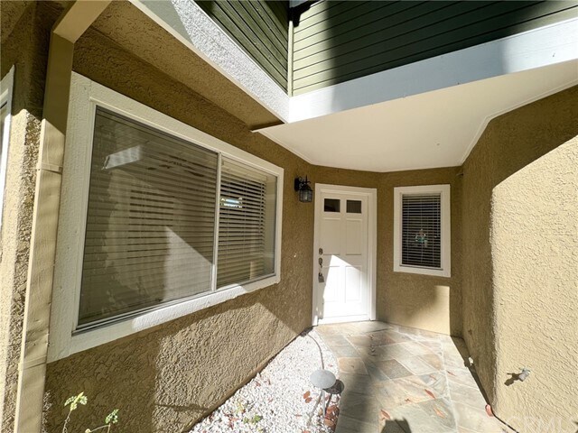 Building Photo - 2 Meadowood