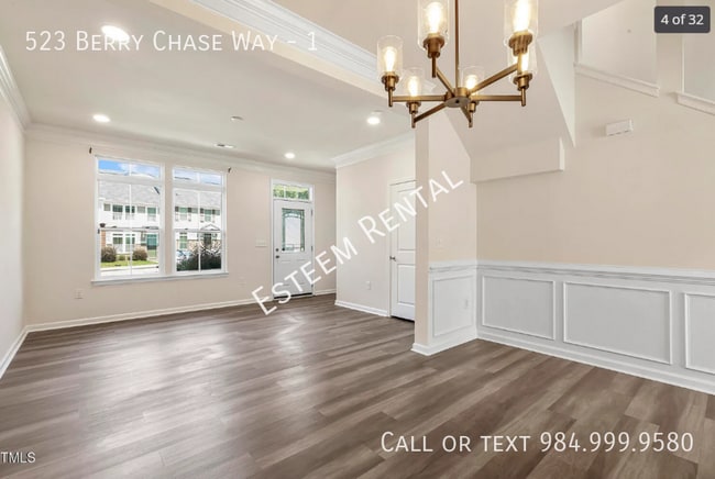 Building Photo - 523 Berry Chase Way