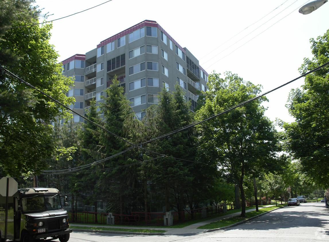 Foto del edificio - Stewart Place Condominiums