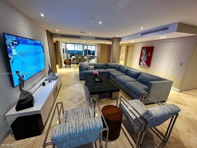 Foto del edificio - 3 br, 3.5 bath Condo - 19333 Collins Ave P...