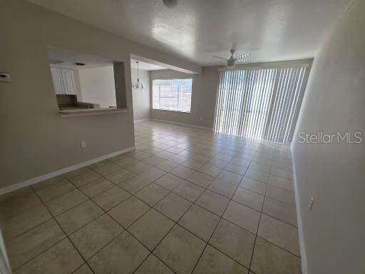 Building Photo - 2419 Fan Palm Dr