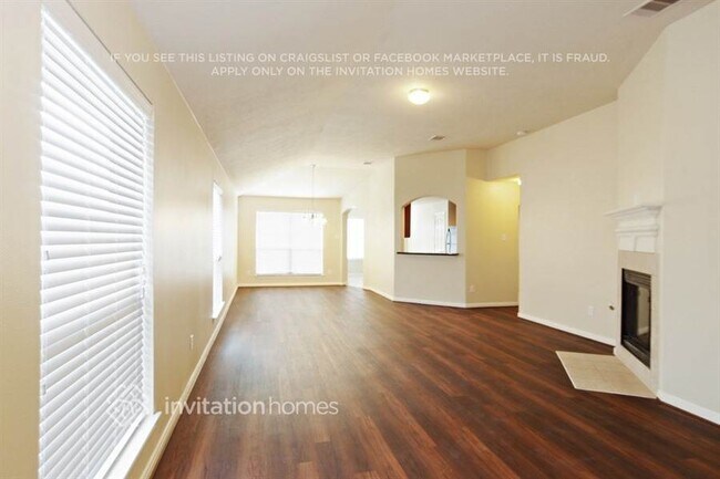 Foto del edificio - 129 Rodeo Dr