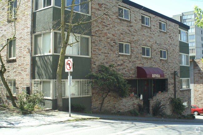 Building Photo - Royhill Apartments