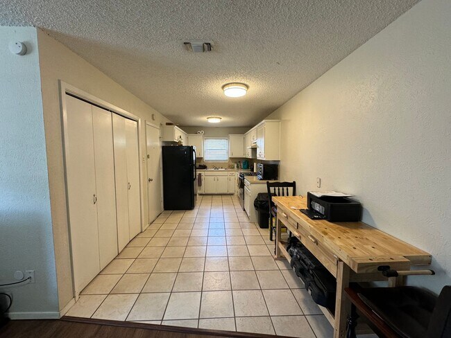 Building Photo - 7515 Avenue W
