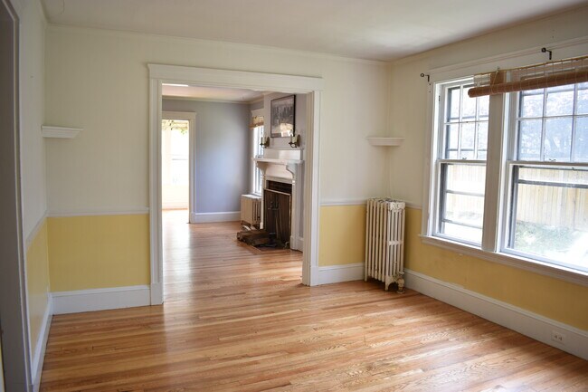 Building Photo - 135 Clinton St