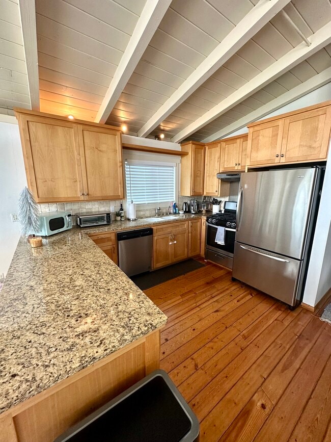 Building Photo - 315 Heliotrope Ave