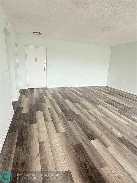 Foto del edificio - 2501 NW 41st Ave