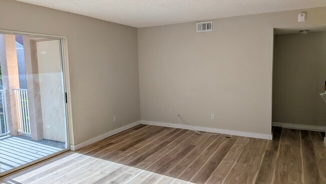 Building Photo - 10450 SW 157th Ct