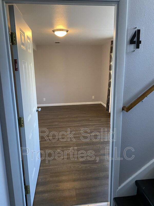 Foto del edificio - 2020 Dunn Ave