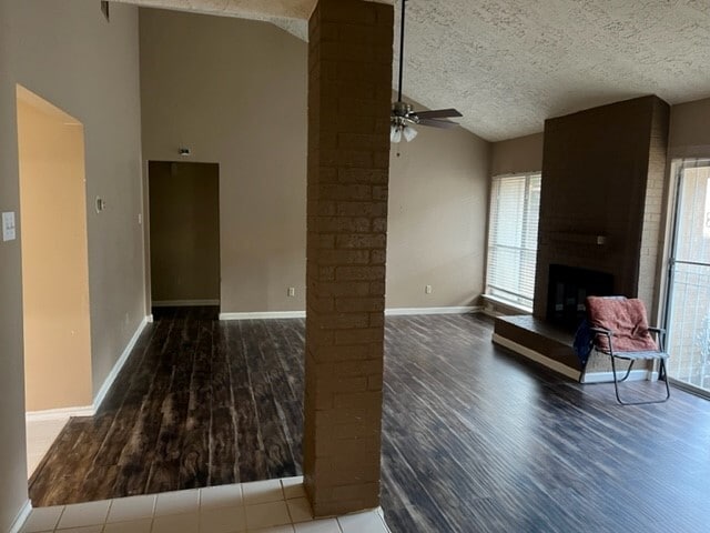 Building Photo - 11747 Yearling Dr