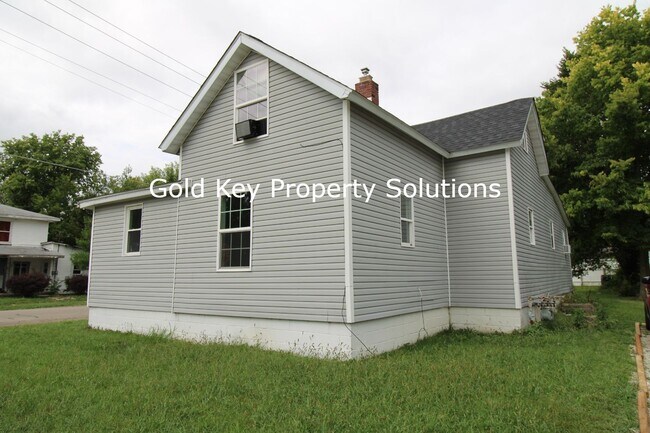 Building Photo - 1400 E 5th Street