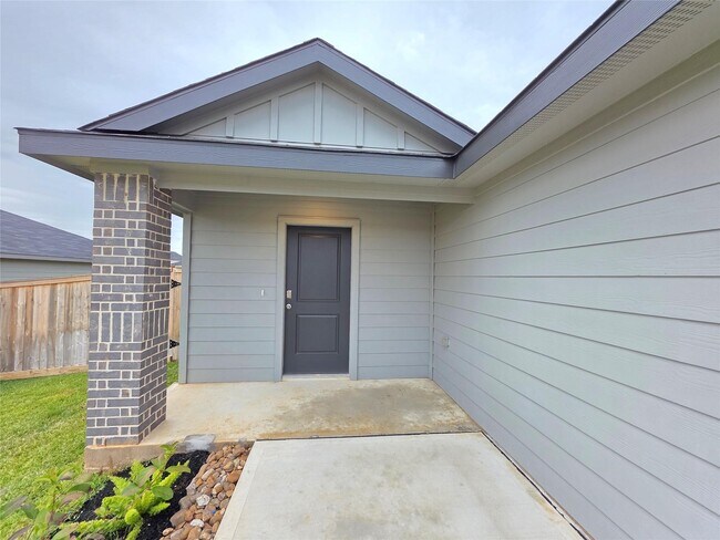 Building Photo - 40821 Hawthorne Glades St