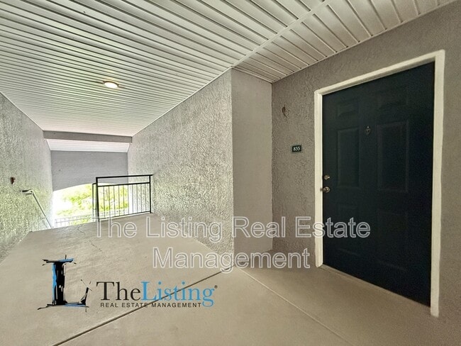Building Photo - 18001 Richmond Pl Dr