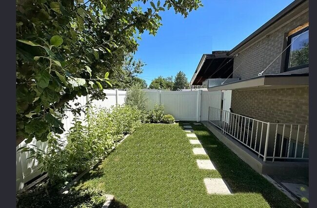 Building Photo - 269 E Herbert Ave