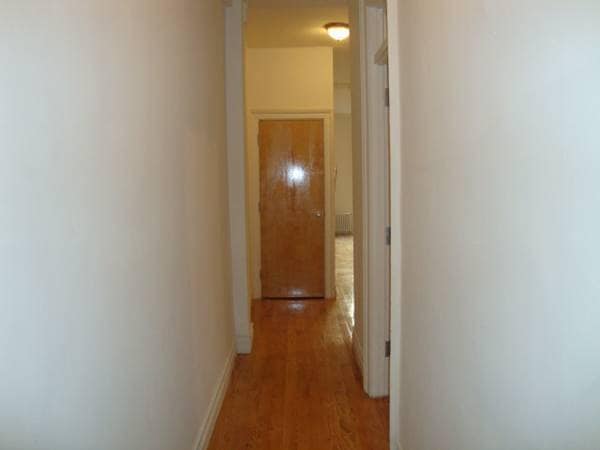 Building Photo - 515 W 110th St