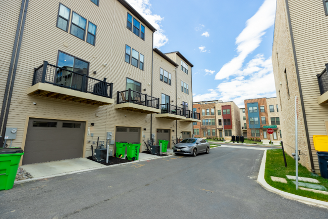 Building Photo - 4772 Towne Square Blvd