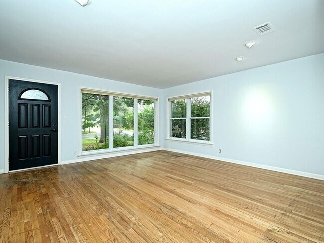 Foto del edificio - 2701 W 49th St