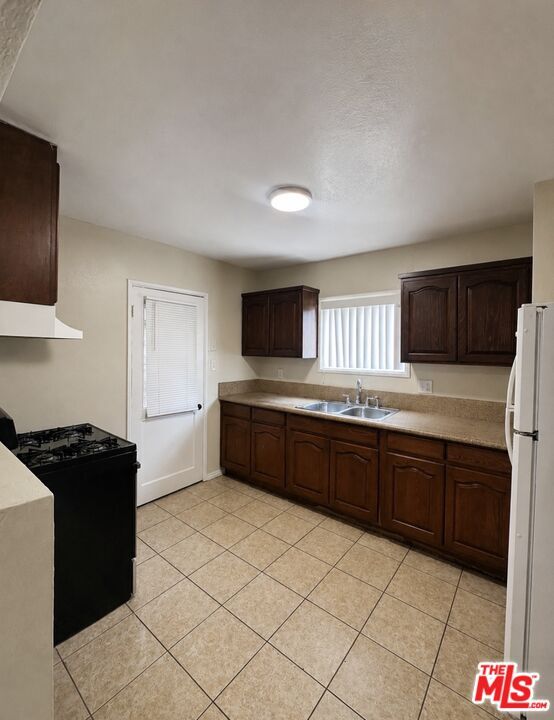 Foto del edificio - 1512 W 103rd St