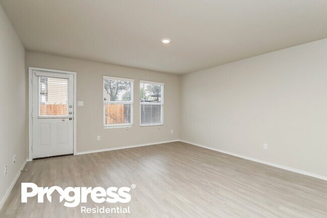 Building Photo - 7222 Avila Vis