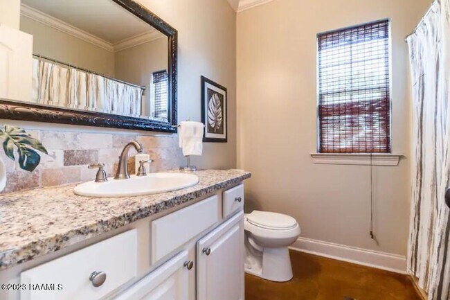 Foto del edificio - Furnished 3 Bed 2 Bath Home for Rent