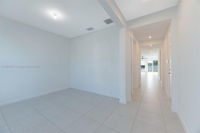 Foto del edificio - 10669 SW Gloriana St
