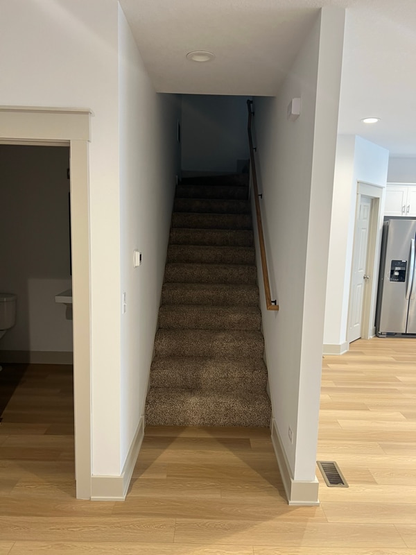 Building Photo - 420 Stewart Ct