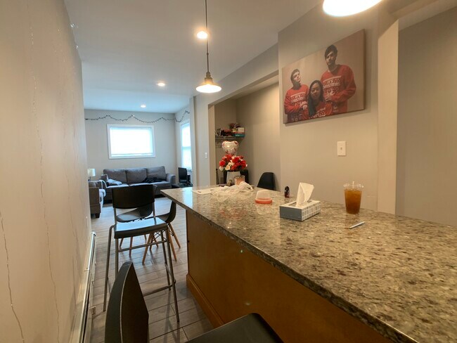 Foto del edificio - 115 Glenville Ave