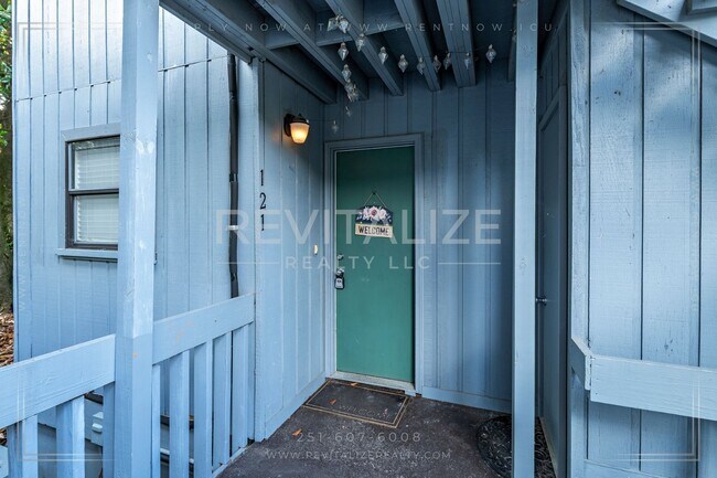 Foto del edificio - Charming 2 Bedroom/2 Bathroom Condo in Dap...