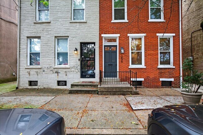 Foto del edificio - 255 New Holland Ave