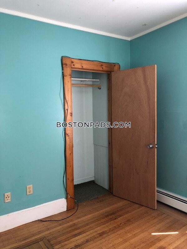 Building Photo - 19 Cherry St