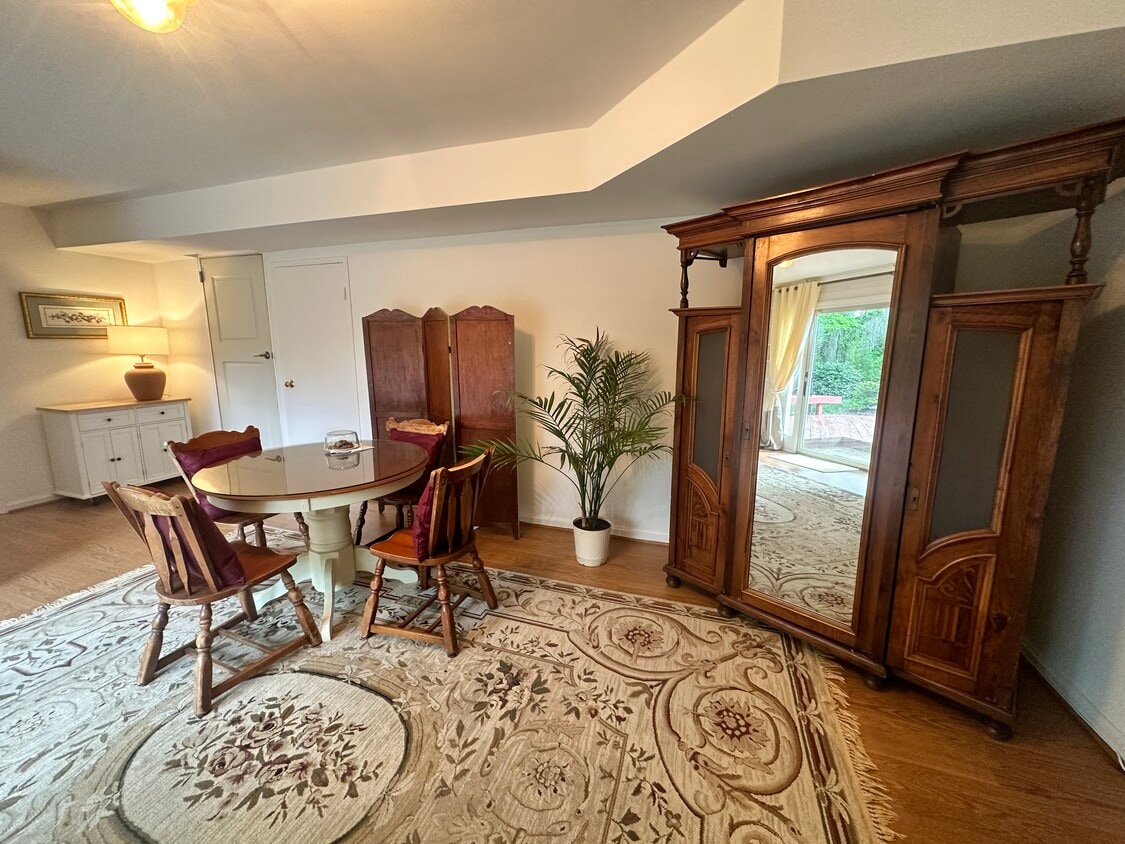Main, furnished living room - 9308 Cedar Ln