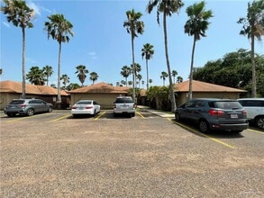 Building Photo - 624 S Pleasantview Dr