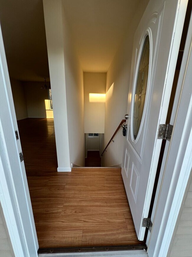 Foto del edificio - 3 Bedroom 2 bath 2 car garage house